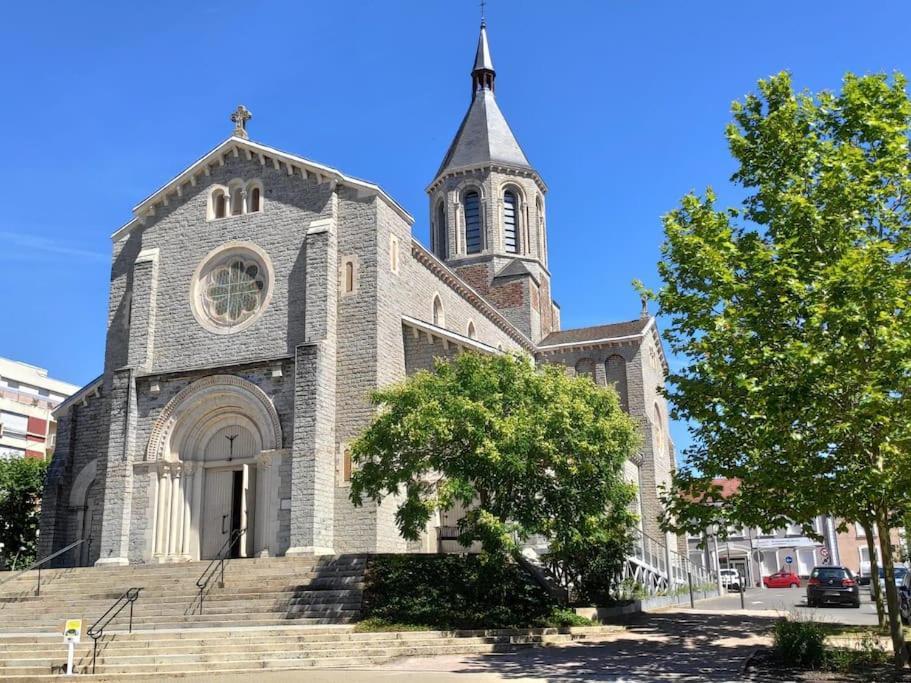 Le T3 Confort - Au Coeur De Montceau Buitenkant foto